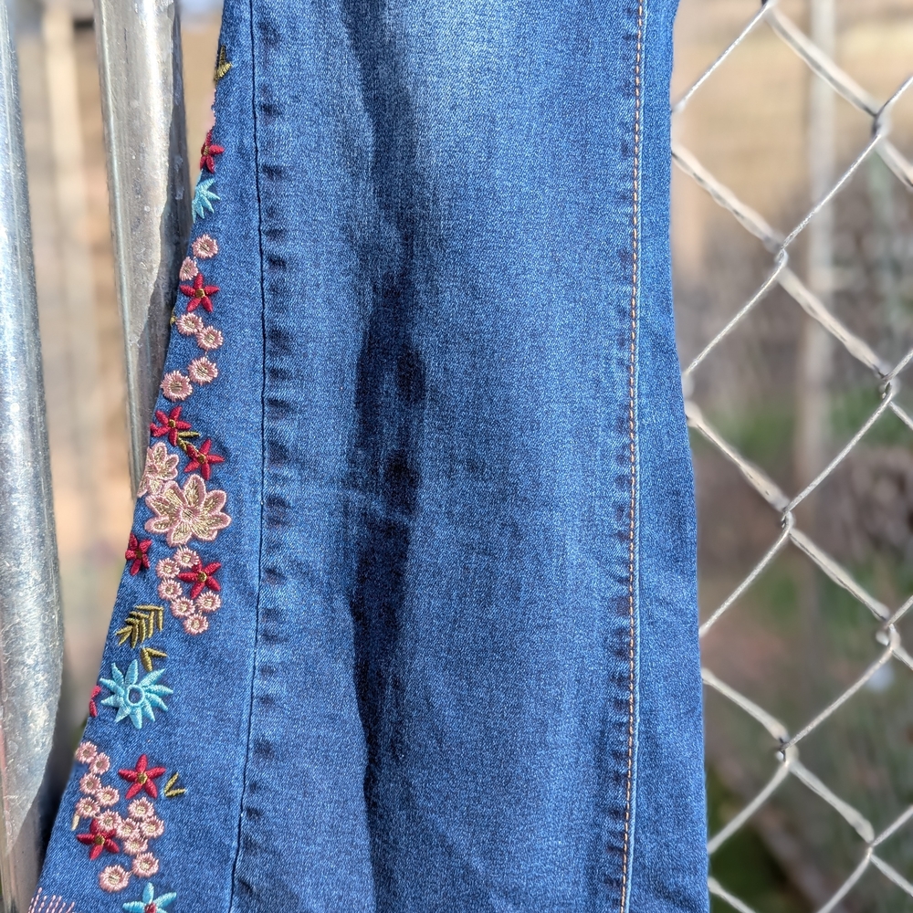Embroidered Blue Flare Jeans 29x29 With Stretch Up to 30 - Picture 4 of 7